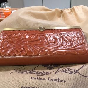 Patricia Nash wallet